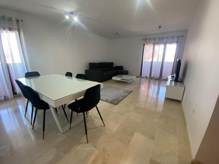 Central Estepona 3 Bed Apt With Pool And Parking Zewnętrze zdjęcie