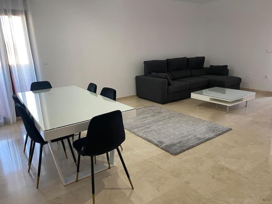 Central Estepona 3 Bed Apt With Pool And Parking Zewnętrze zdjęcie