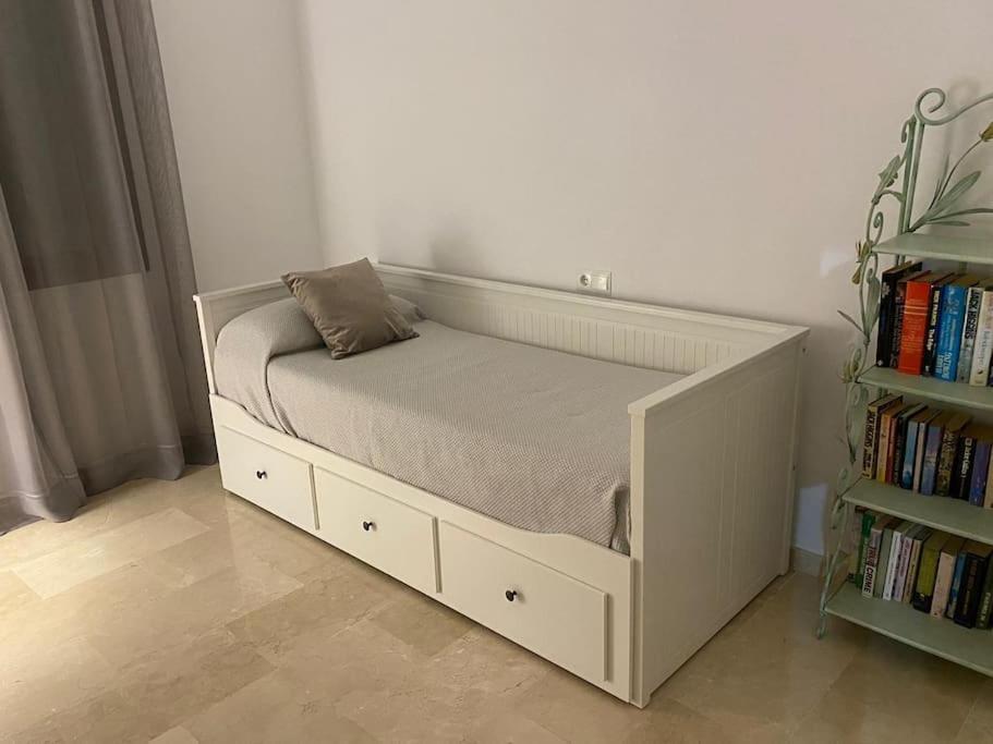 Central Estepona 3 Bed Apt With Pool And Parking Zewnętrze zdjęcie